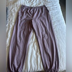 Vuori Women's Lavender Joggers